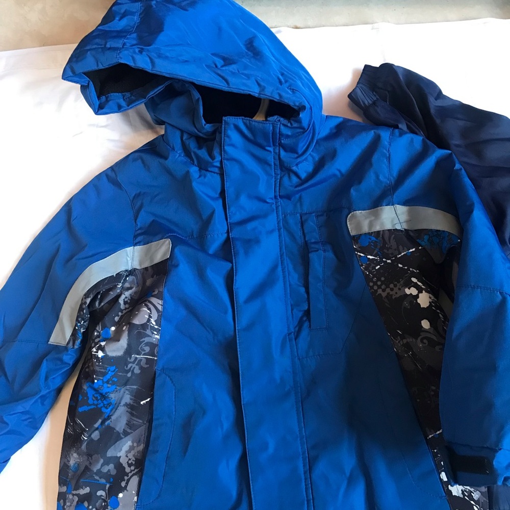 Boy Winter Clothes
--LOT--34 pieces.
Size 4 / 5 / 6 - Picture 5 of 16